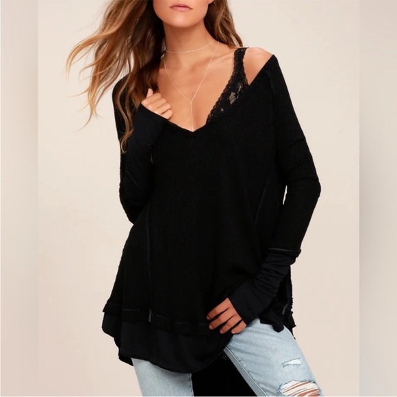 DONATING SOON! Free People Black "Laguna" Oversize Thermal w Thumbholes - Picture 9 of 15